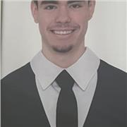 Estudiante de tercer año en Ingeniería de las Tecnologías de Telecomunicación en la Universidad de Sevilla.